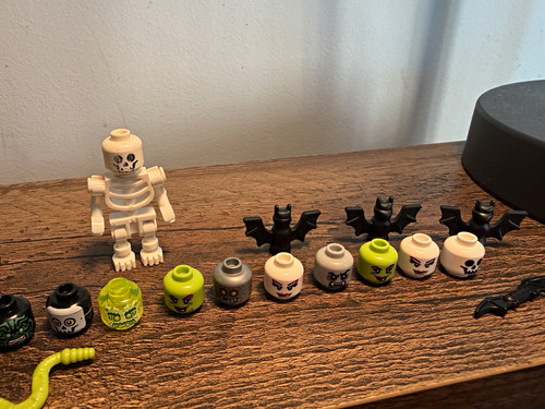 Lego minifigures series - lego,